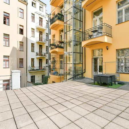 Stunning Charles Bridge Apartment Praga Exterior foto